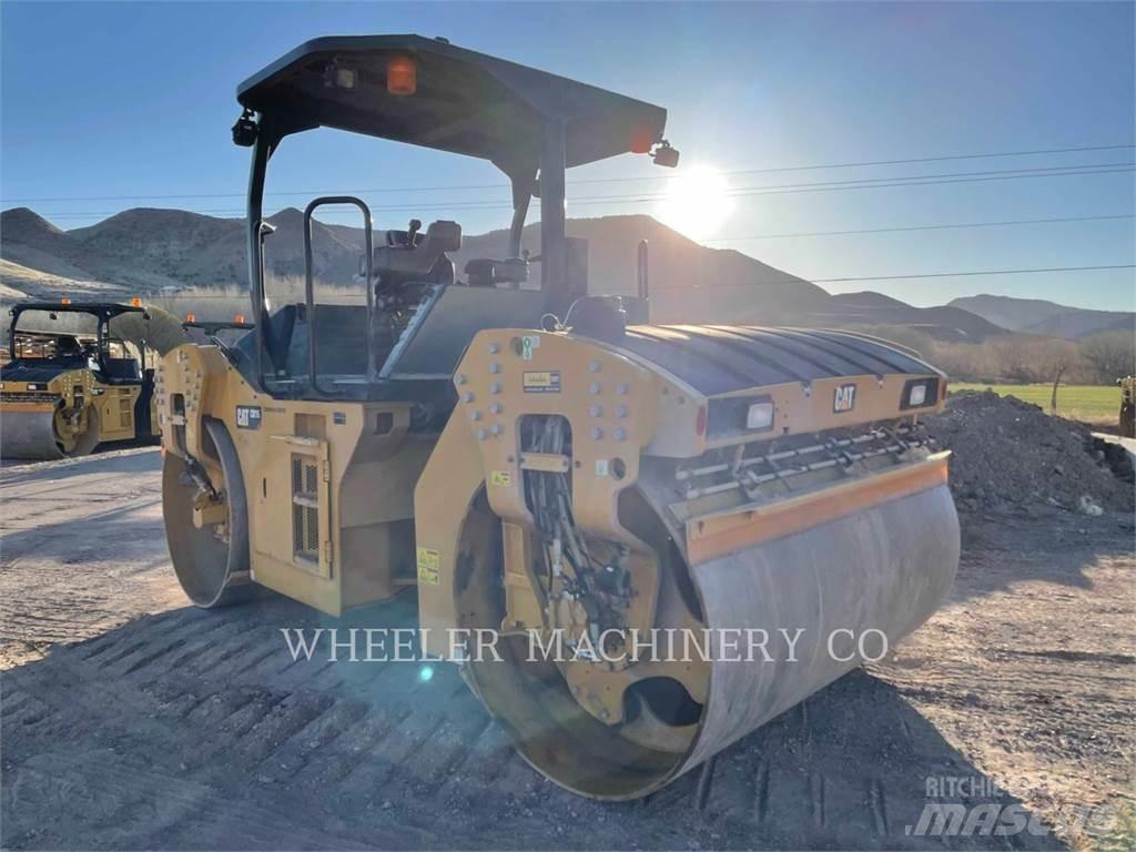 CAT CB15 Tandemwalzen