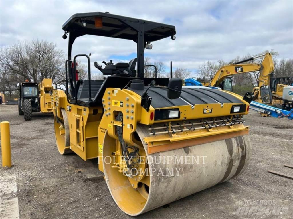 CAT CB15-01 Erdbauwalzen