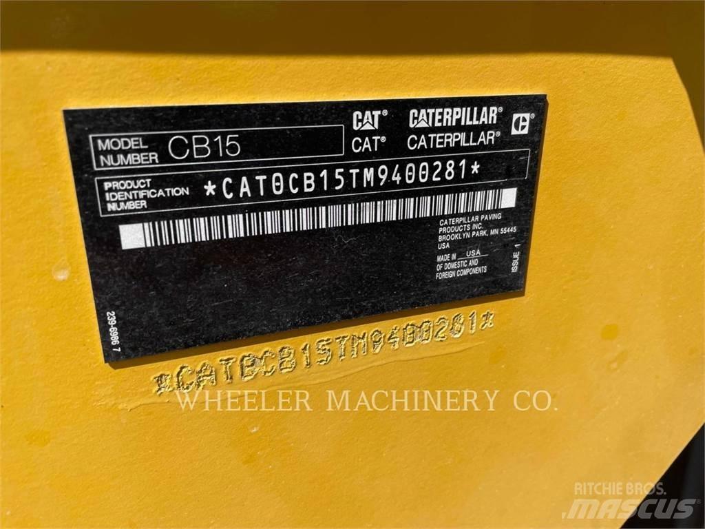 CAT CB15 CW Tandemwalzen