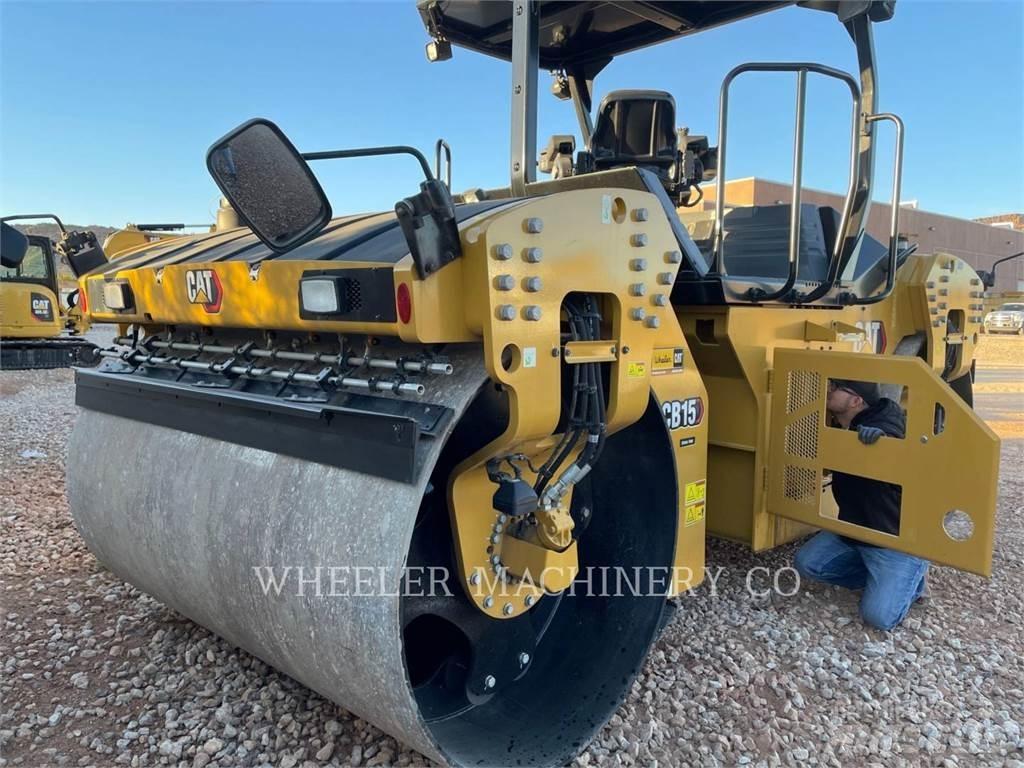 CAT CB15 CW VV Tandemwalzen