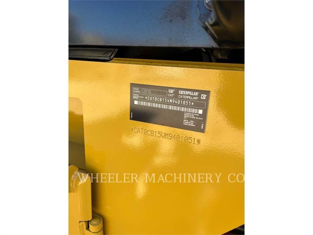 CAT CB15 CW VV Tandemwalzen