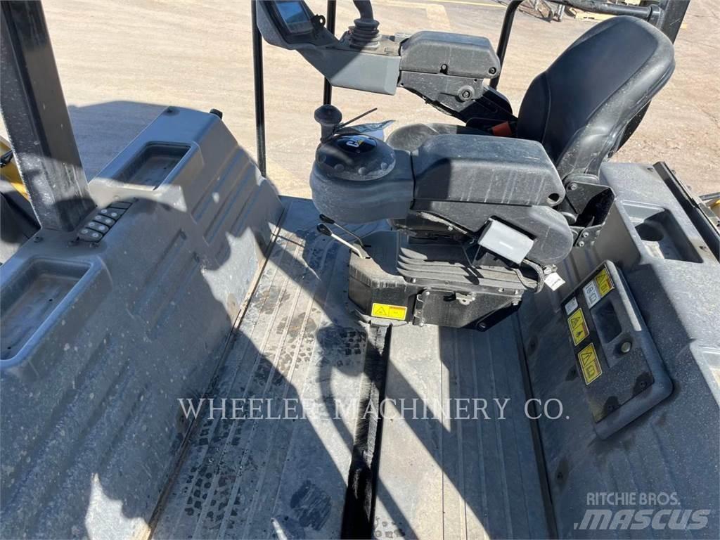 CAT CB15 CW VV Tandemwalzen