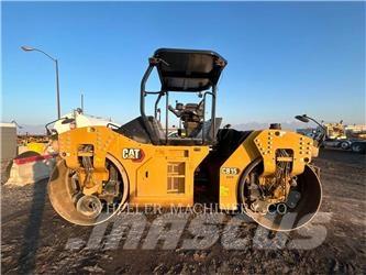 CAT CB15 CW VV Tandemwalzen