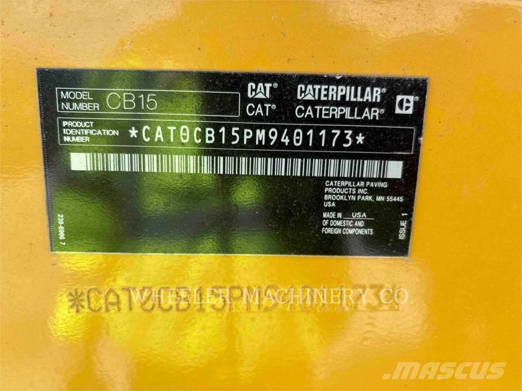 CAT CB15 CW VV Tandemwalzen