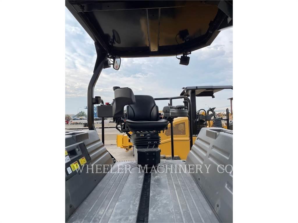 CAT CB15 CW VV Tandemwalzen