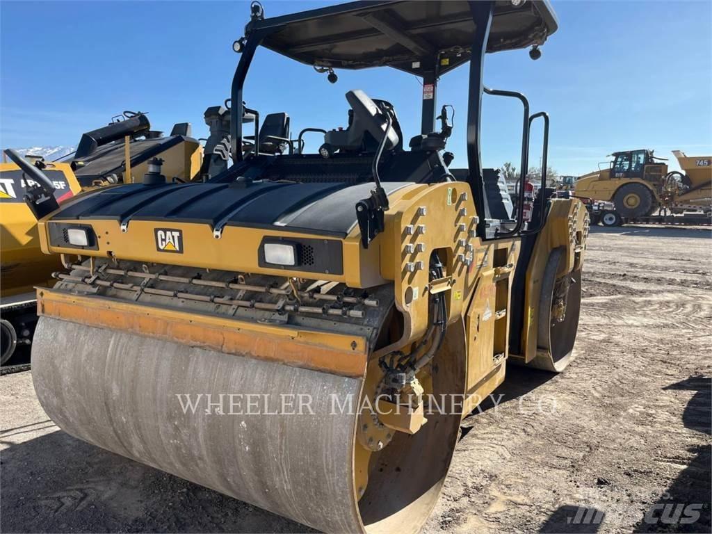 CAT CB15 VV Tandemwalzen