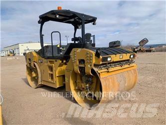 CAT CB15 VV Tandemwalzen