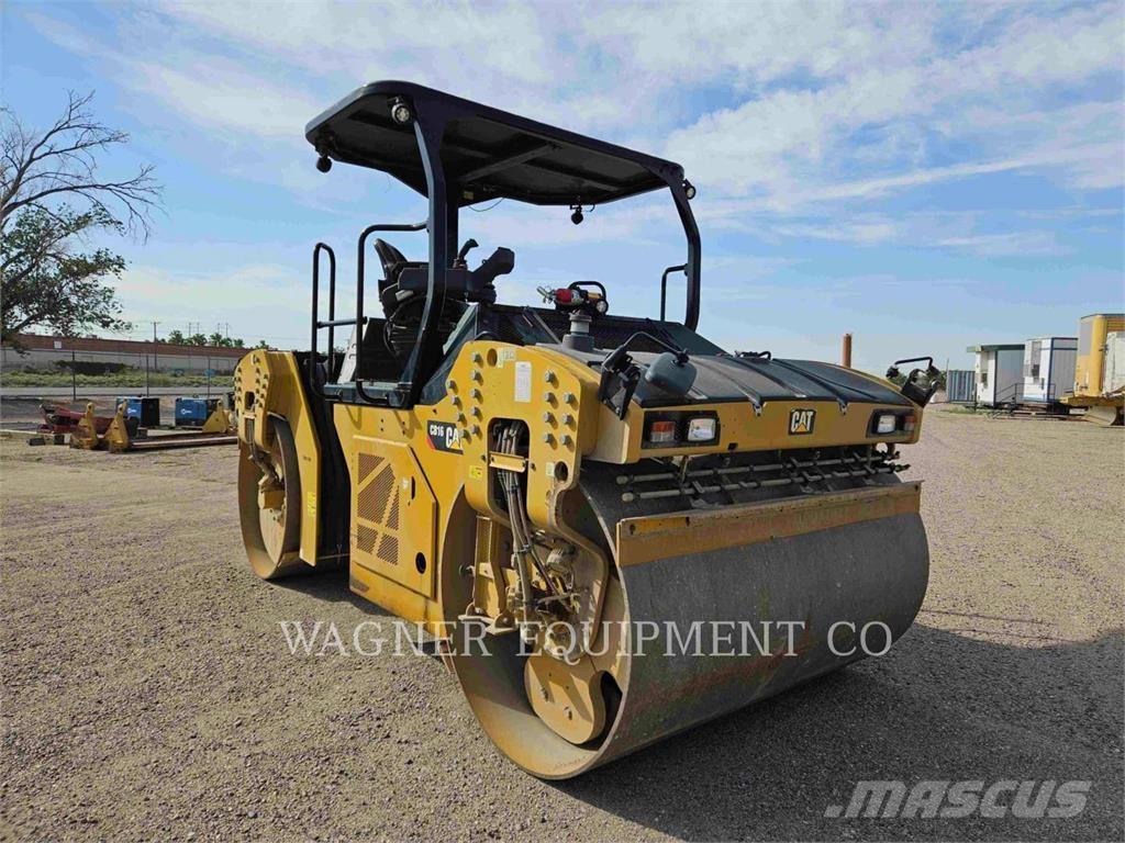 CAT CB16 Strassenfertiger
