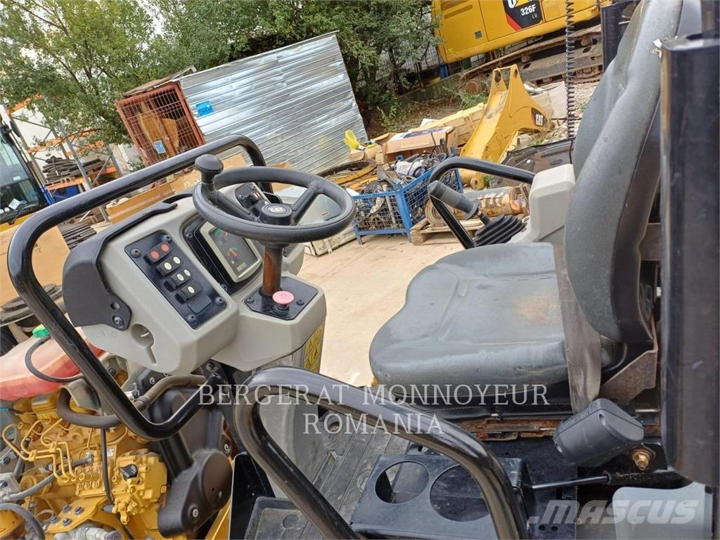 CAT CB2.7LRC Tandemwalzen