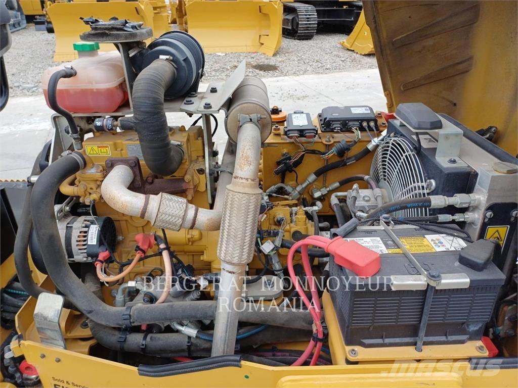 CAT CB2.7LRC Tandemwalzen