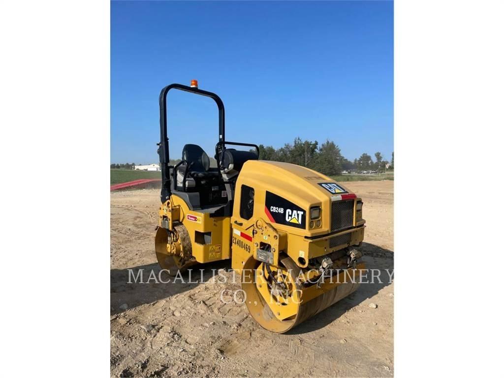 CAT CB24B Tandemwalzen