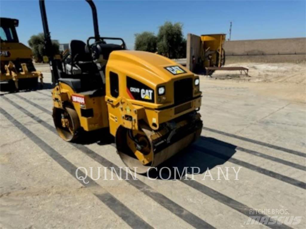 CAT CB24B Tandemwalzen
