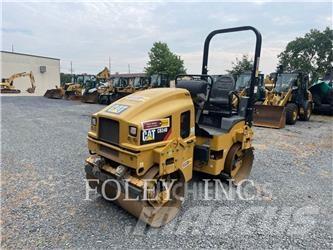CAT CB24B Tandemwalzen