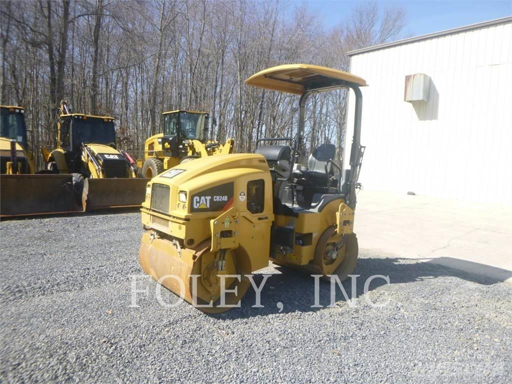 CAT CB24B Tandemwalzen