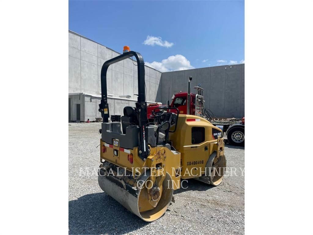 CAT CB34B Tandemwalzen