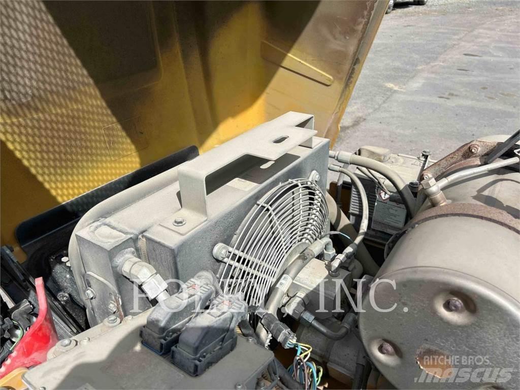 CAT CB34B Tandemwalzen