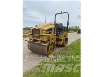 CAT CB34B Tandemwalzen