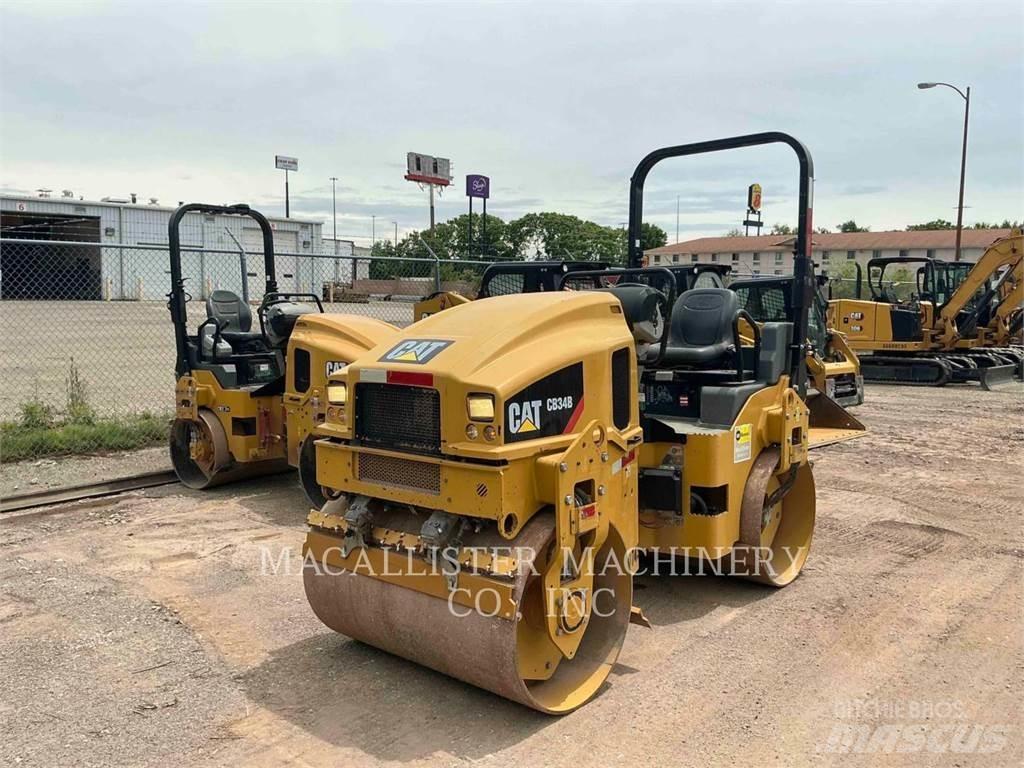 CAT CB34B Tandemwalzen
