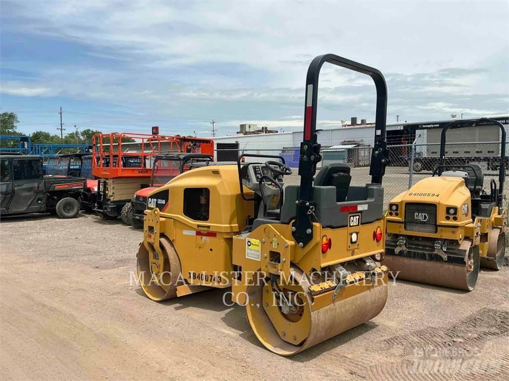 CAT CB34B Tandemwalzen
