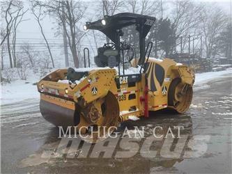 CAT CB54 XW Tandemwalzen