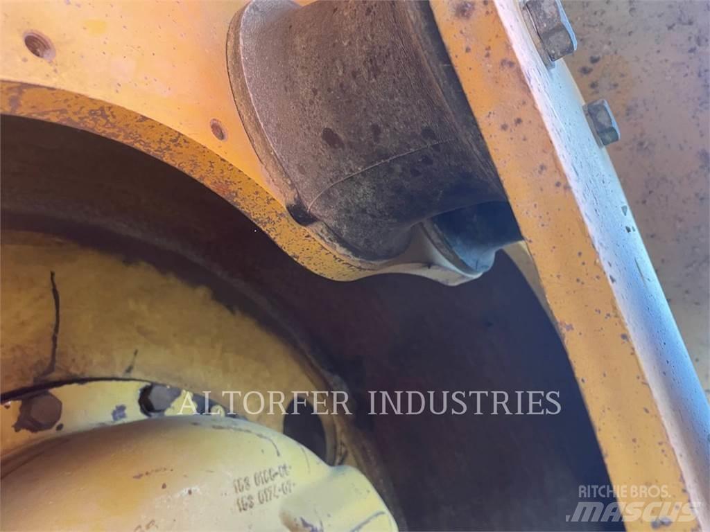 CAT CB54B Tandemwalzen