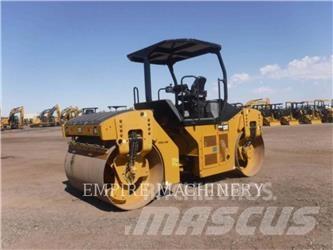 CAT CB54B Tandemwalzen