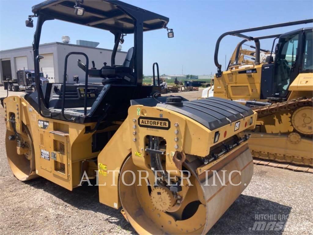 CAT CB54B Tandemwalzen