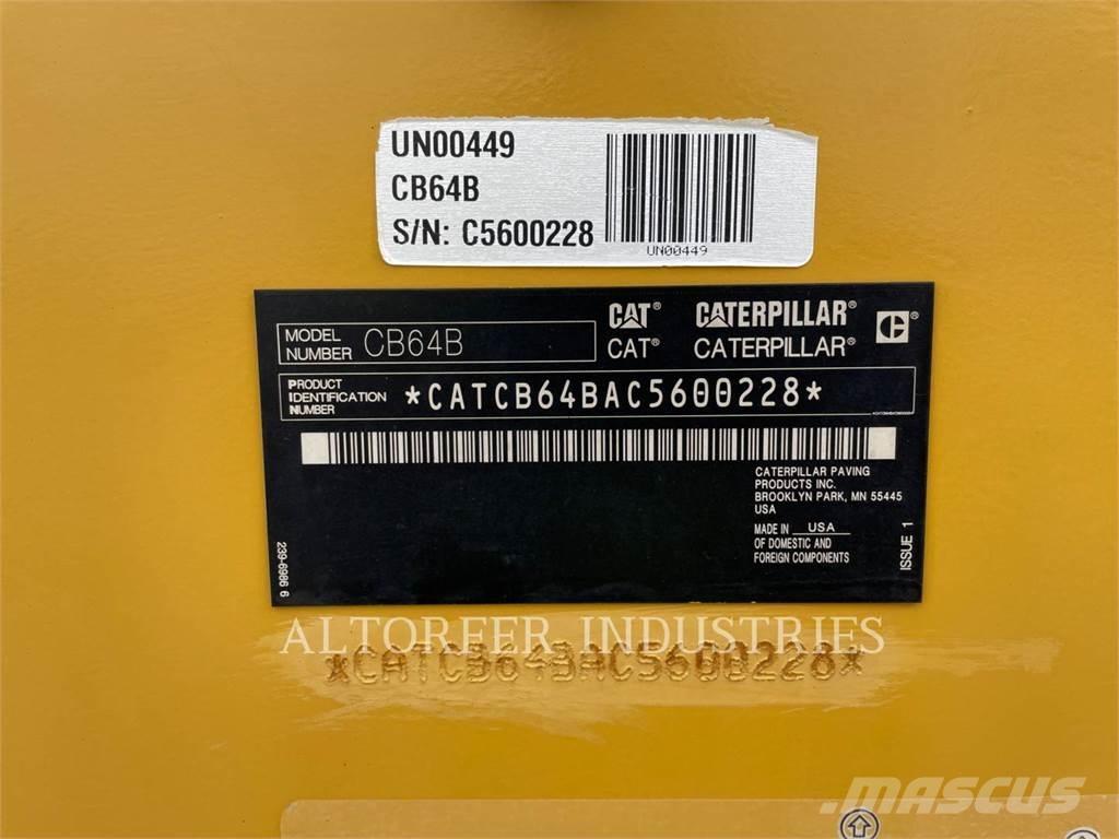 CAT CB64B Tandemwalzen