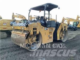 CAT CB64B Tandemwalzen