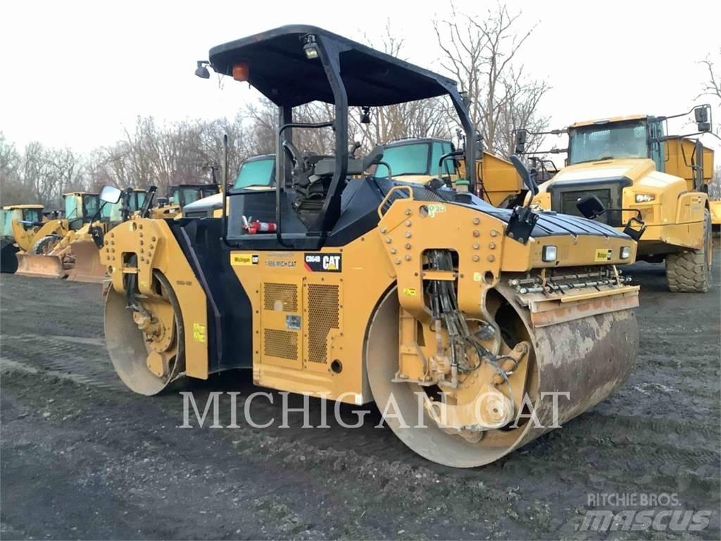 CAT CB64B Tandemwalzen
