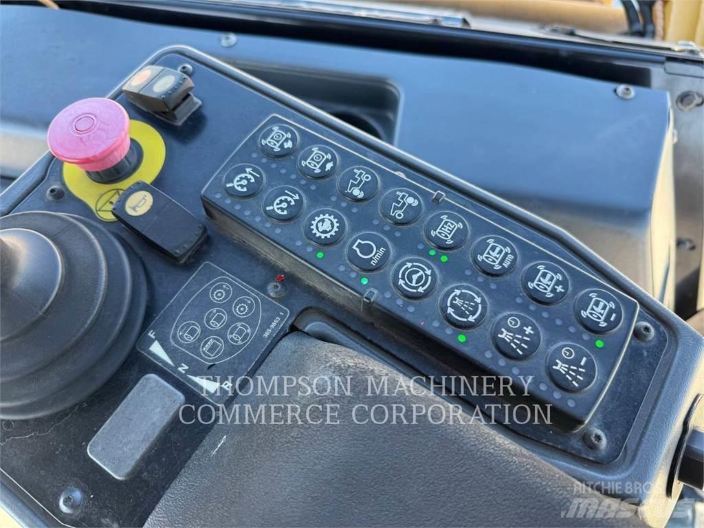 CAT CB64B Tandemwalzen