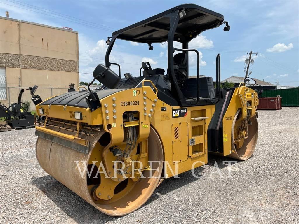 CAT CB64B Erdbauwalzen