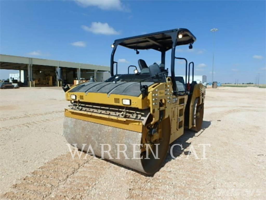 CAT CB66B Strassenfertiger