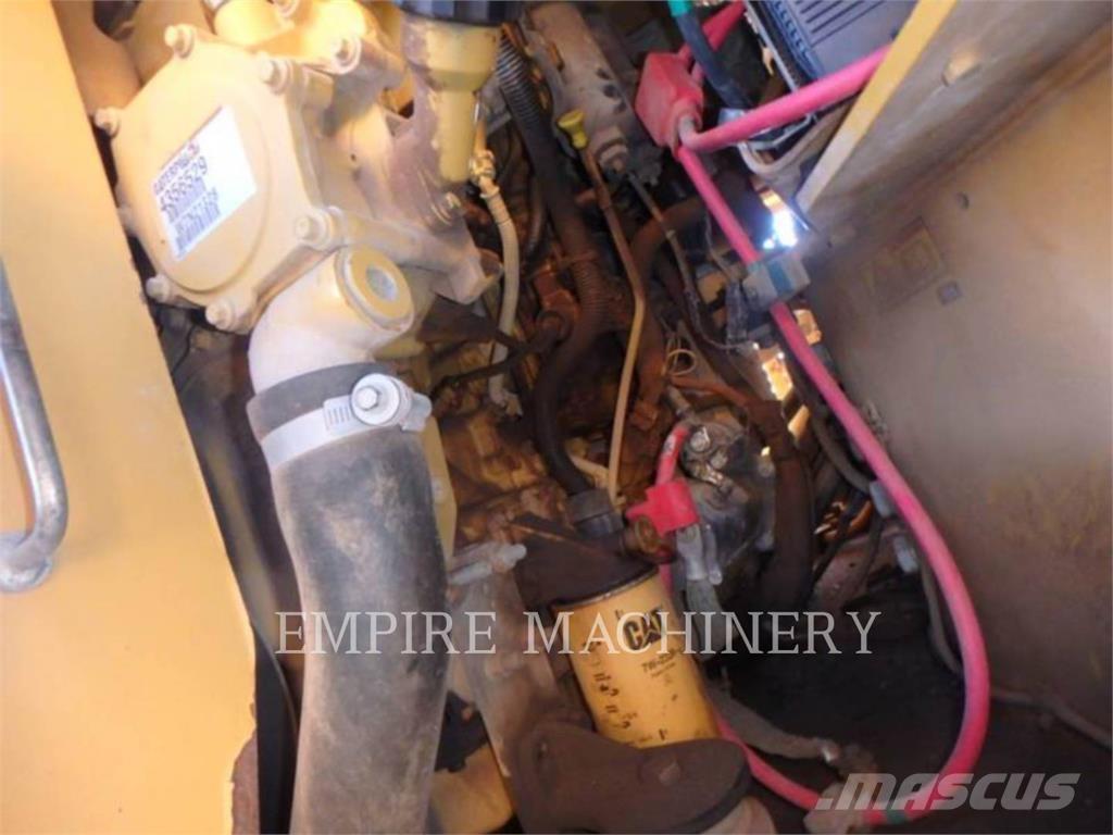 CAT CB66B Tandemwalzen