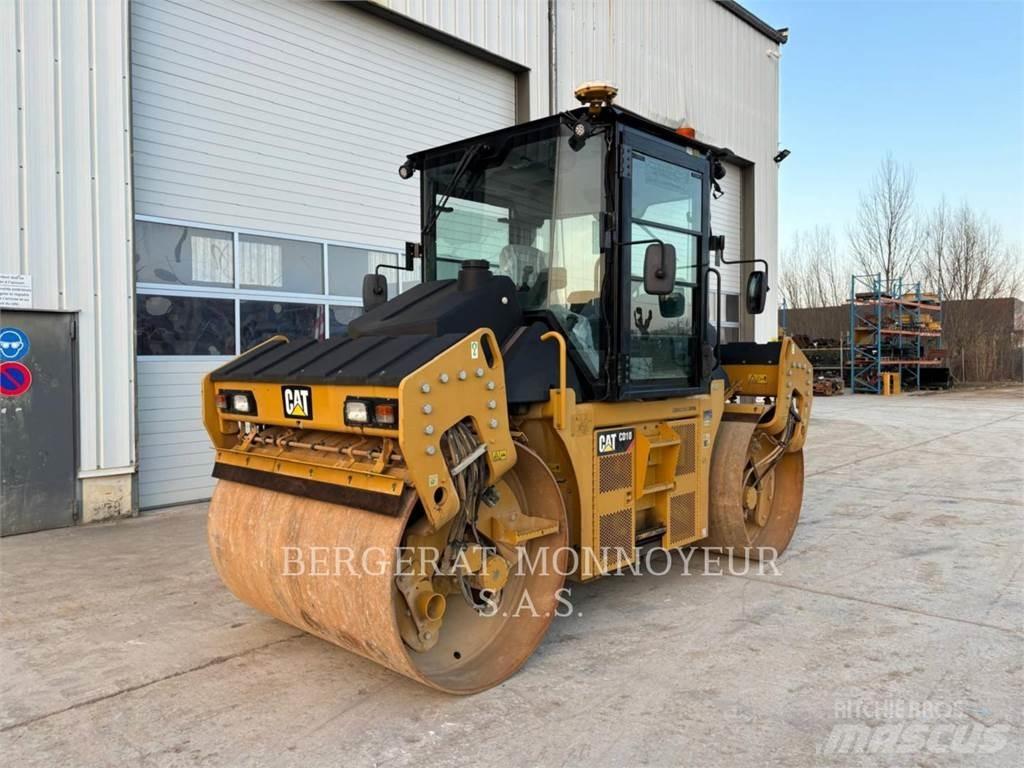 CAT CD10 Erdbauwalzen