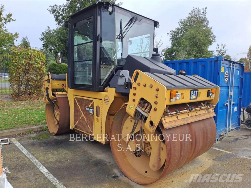 CAT CD54B Erdbauwalzen