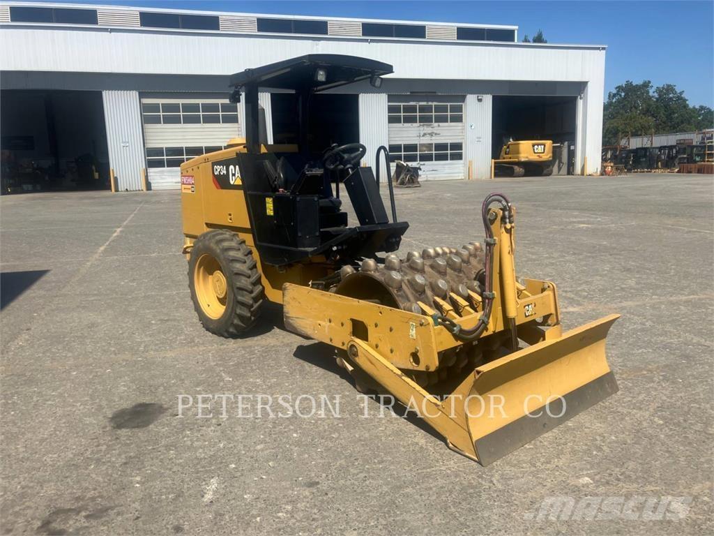 CAT CP34 Strassenfertiger