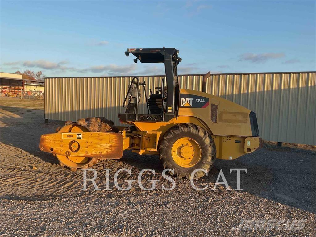 CAT CP44 Erdbauwalzen