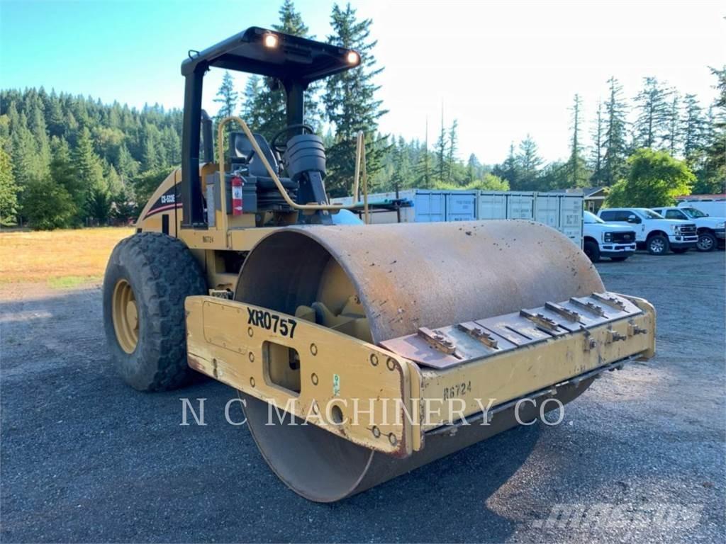 CAT CS-533E Strassenfertiger