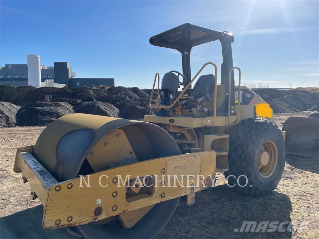 CAT CS54 Strassenfertiger