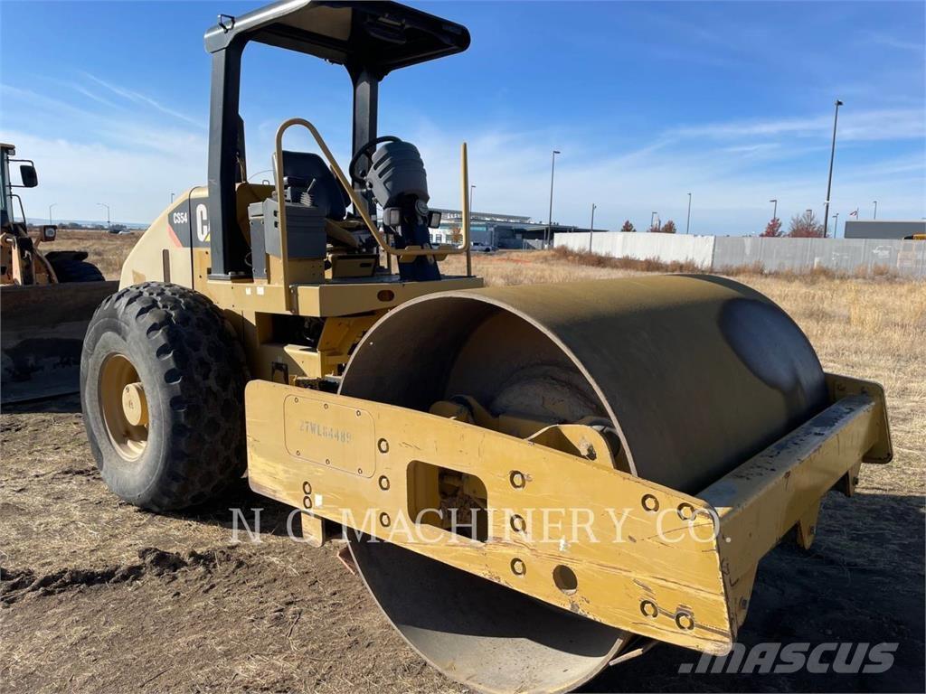 CAT CS54 Strassenfertiger