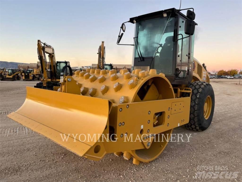 CAT CS56 Bitumen Sprayer