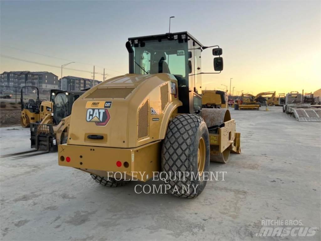 CAT CS56B Erdbauwalzen