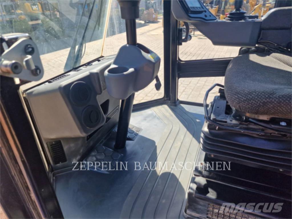 CAT CS66B Erdbauwalzen