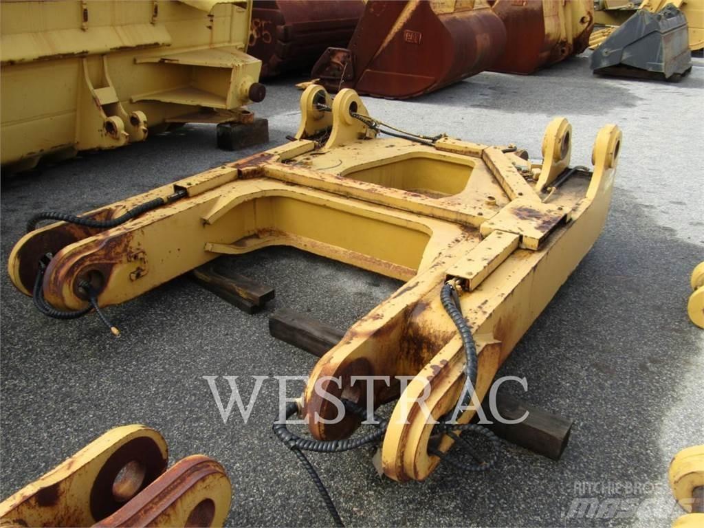 CAT D10T Aufreisser