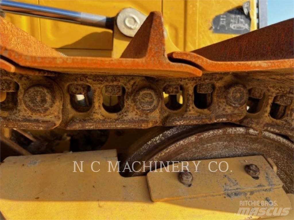 CAT D2 XLCN Bulldozer