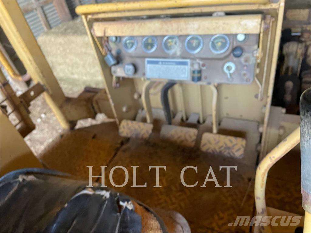CAT D3B Bulldozer