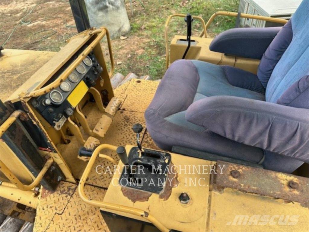 CAT D3BLGP Bulldozer
