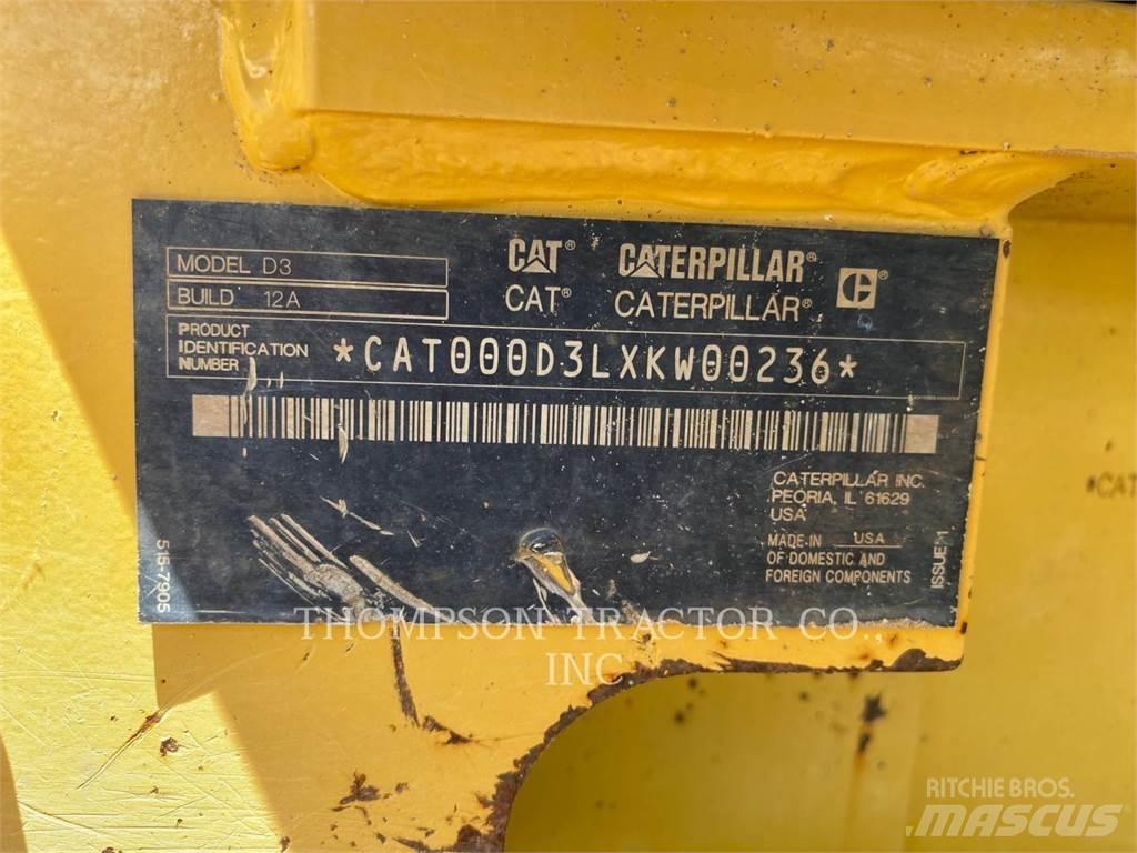 CAT D3XL Bulldozer