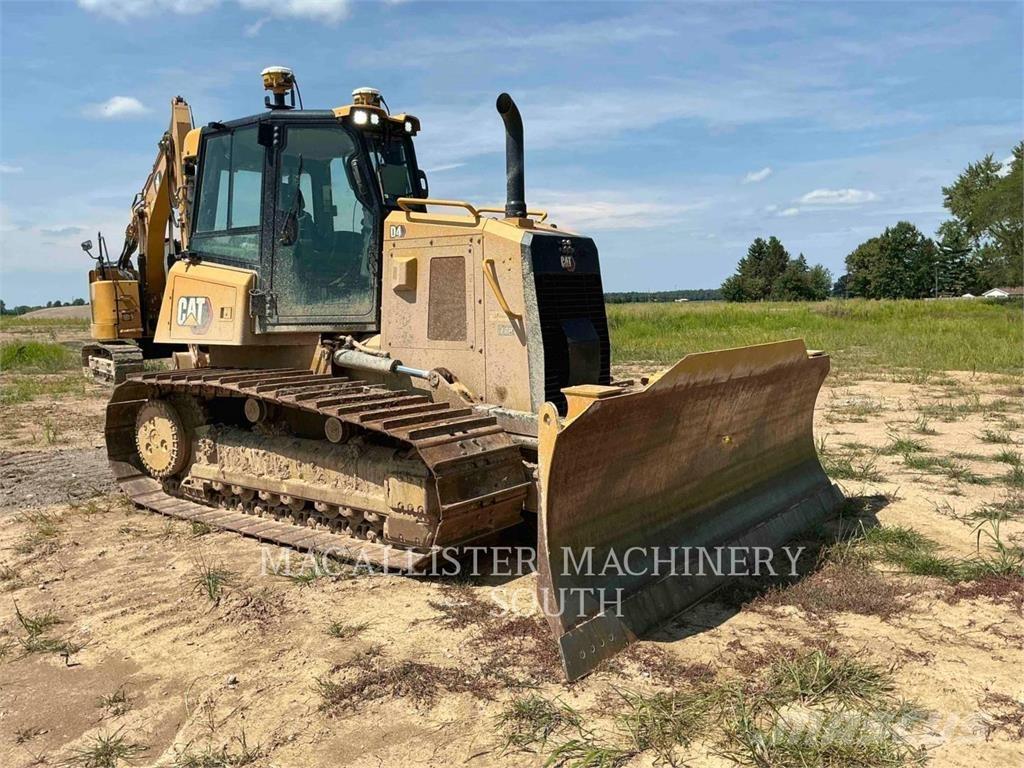 CAT D4 Bulldozer
